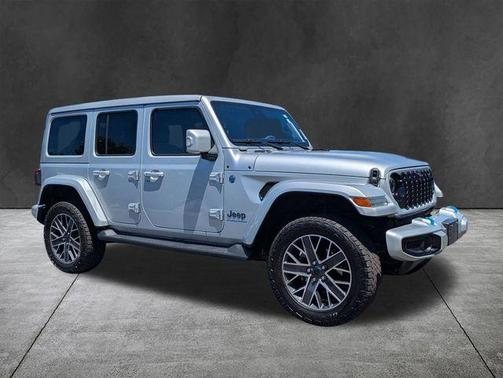 Silver Zynith Clearcoat 2024 Jeep Wrangler 4xe High Altitude