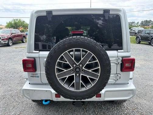 Silver Zynith Clearcoat 2024 Jeep Wrangler 4xe High Altitude