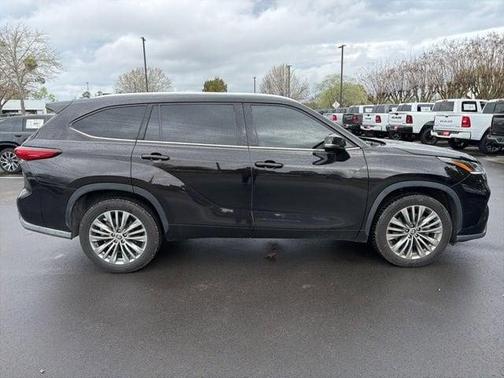 2020 Toyota Highlander Platinum