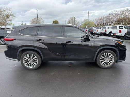 2020 Toyota Highlander Platinum