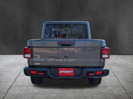 Granite Crystal Clearcoat Metallic 2023 Jeep Gladiator Rubicon