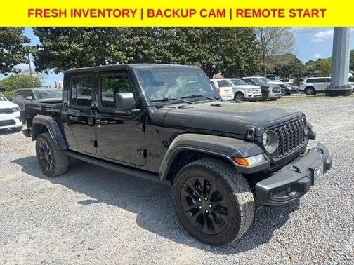Black Clearcoat 2024 Jeep Gladiator Nighthawk