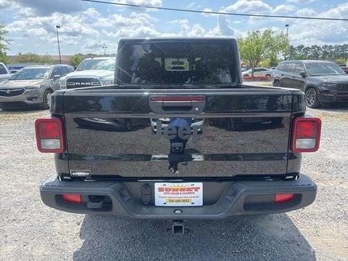 Black Clearcoat 2024 Jeep Gladiator Nighthawk