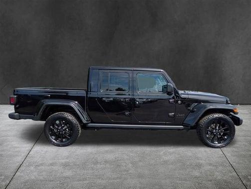 Black Clearcoat 2024 Jeep Gladiator Nighthawk
