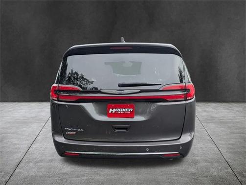 2023 Chrysler Pacifica Touring-L