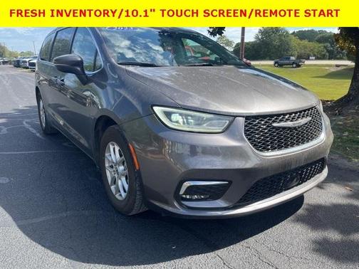 2023 Chrysler Pacifica Touring-L