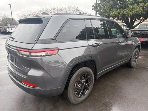 2024 Jeep Grand Cherokee Laredo