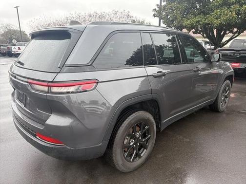 2024 Jeep Grand Cherokee Laredo