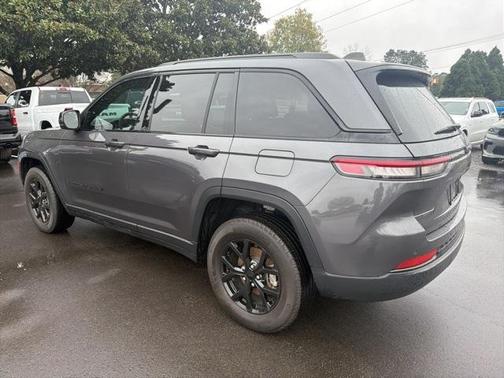 2024 Jeep Grand Cherokee Laredo