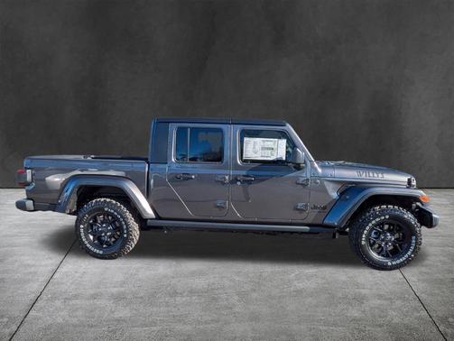 2026 Jeep Gladiator Sport