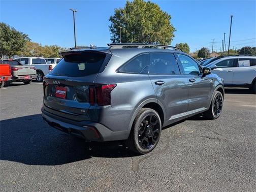 2024 Kia Sorento X-Line EX