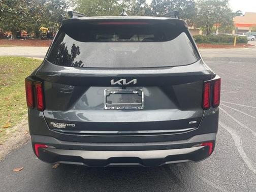 2024 Kia Sorento X-Line EX