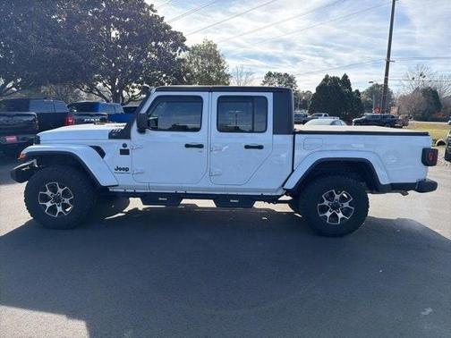2022 Jeep Gladiator Sport