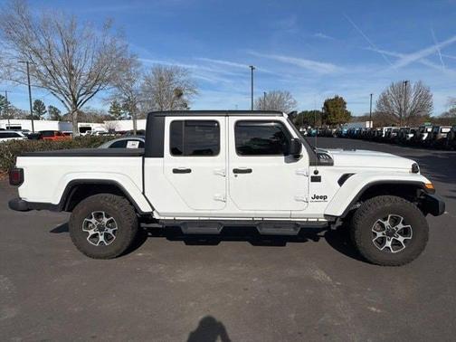 2022 Jeep Gladiator Sport