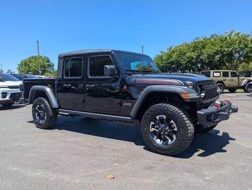 Black Clearcoat 2026 Jeep Gladiator Rubicon