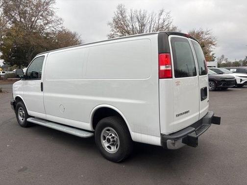 2023 GMC Savana 2500 Work Van
