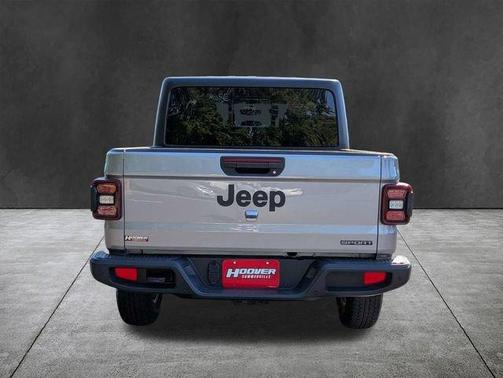 Billet Silver Metallic Clearcoat 2020 Jeep Gladiator Sport