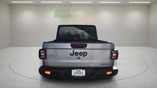 Billet Silver Metallic Clearcoat 2020 Jeep Gladiator Sport