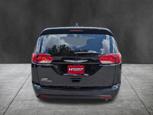 2026 Chrysler Voyager LX