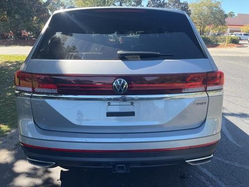 2024 Volkswagen Atlas 2.0T SE
