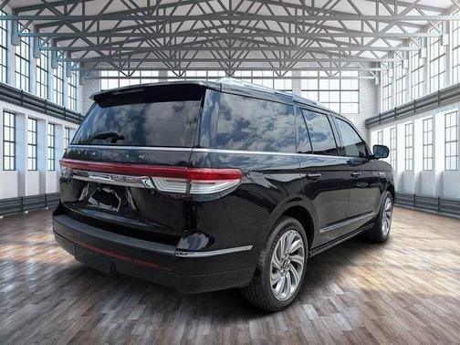 Infinite Black Metallic 2023 Lincoln Navigator Reserve