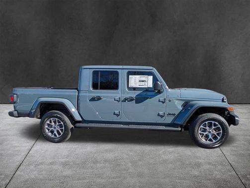 Anvil Clearcoat 2026 Jeep Gladiator Sport