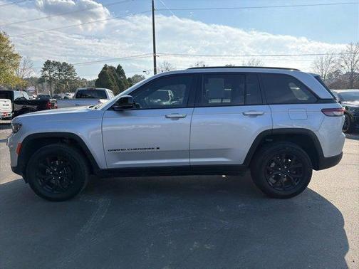 2024 Jeep Grand Cherokee Laredo