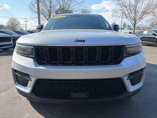 2024 Jeep Grand Cherokee Laredo