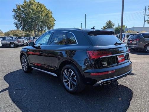 2024 Audi Q5 45 S line quattro Premium