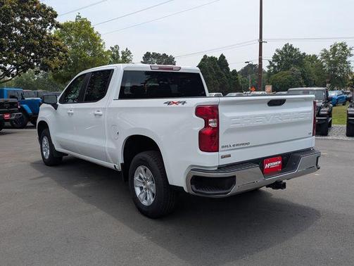 Summit White 2025 Chevrolet Silverado 1500 LT