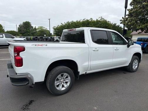 Summit White 2025 Chevrolet Silverado 1500 LT