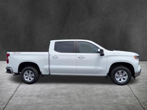 Summit White 2025 Chevrolet Silverado 1500 LT