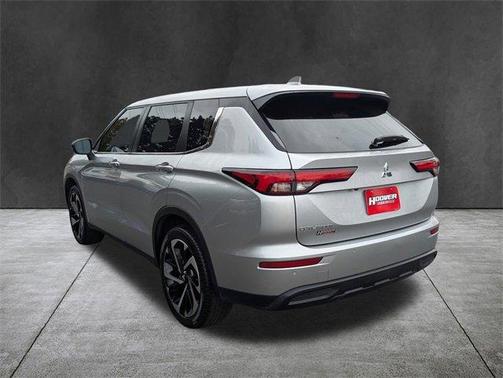 2022 Mitsubishi Outlander ES