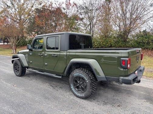 2021 Jeep Gladiator Sport