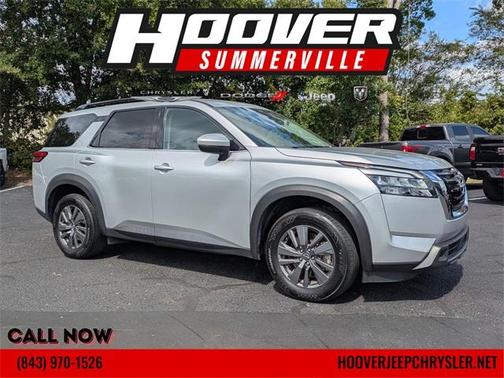 2024 Nissan Pathfinder SV