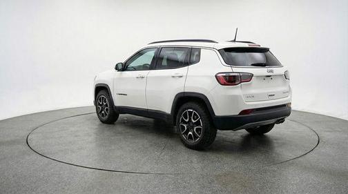 Bright White Clearcoat 2025 Jeep Compass Trailhawk