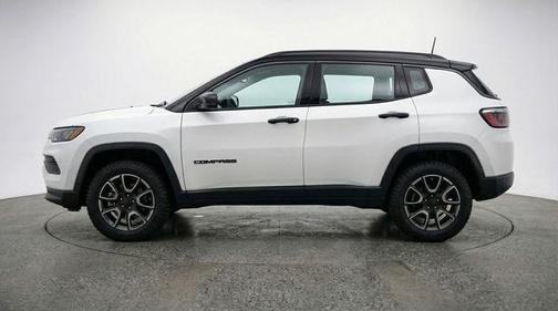 Bright White Clearcoat 2025 Jeep Compass Trailhawk