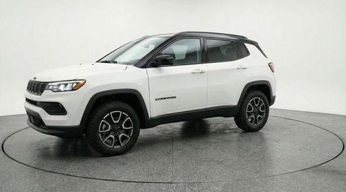 Bright White Clearcoat 2025 Jeep Compass Trailhawk