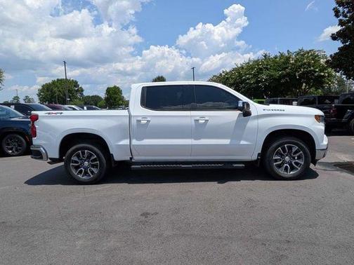 Summit White 2025 Chevrolet Silverado 1500 LT