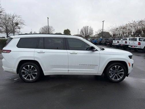 2025 Jeep Grand Cherokee L Overland