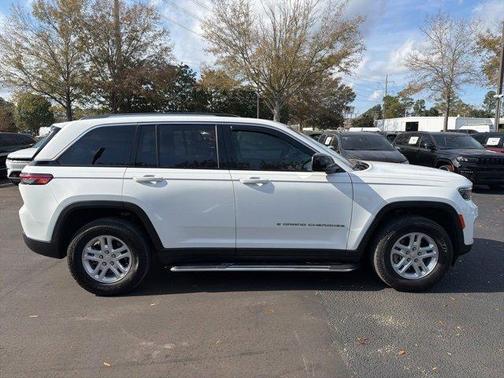 2023 Jeep Grand Cherokee Laredo