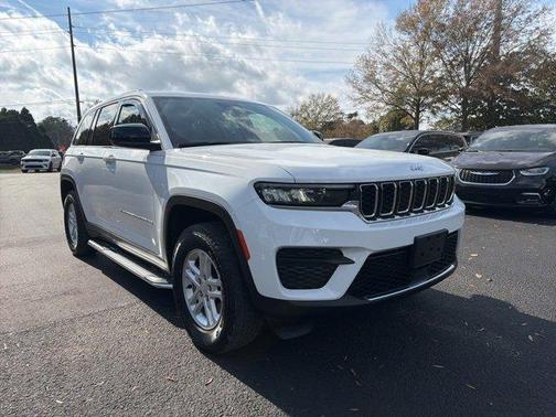 2023 Jeep Grand Cherokee Laredo