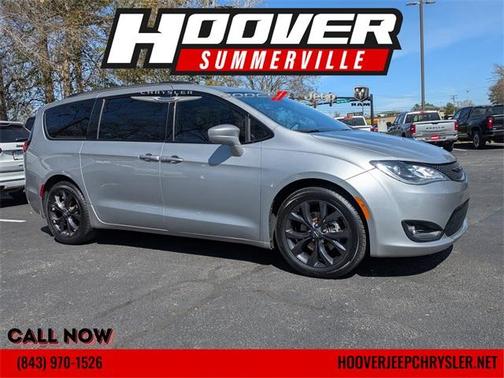 2020 Chrysler Pacifica Touring-L