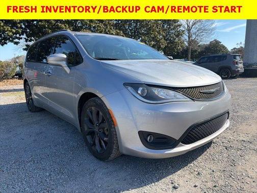 2020 Chrysler Pacifica Touring-L