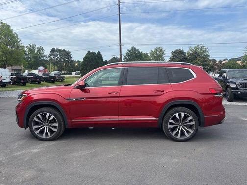 Aurora Red Metallic 2021 Volkswagen Atlas 3.6 V6 SEL Premium R-Line