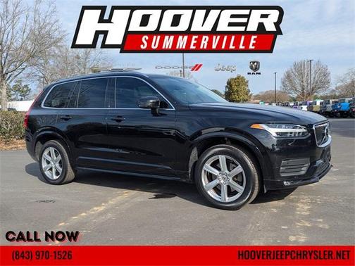 2022 Volvo XC90 T6 Momentum 7 Passenger