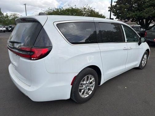 Bright White Clearcoat 2024 Chrysler Pacifica Touring-L