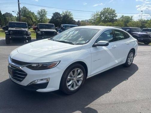 Summit White 2025 Chevrolet Malibu LT