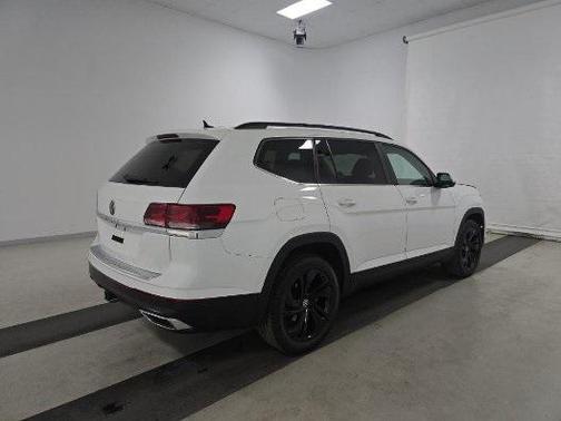 2023 Volkswagen Atlas 3.6L SE w/Technology