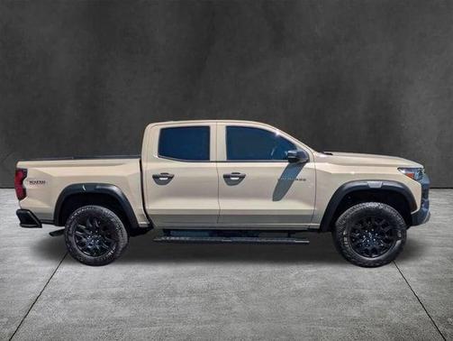 Sand Dune Metallic 2024 Chevrolet Colorado Trail Boss